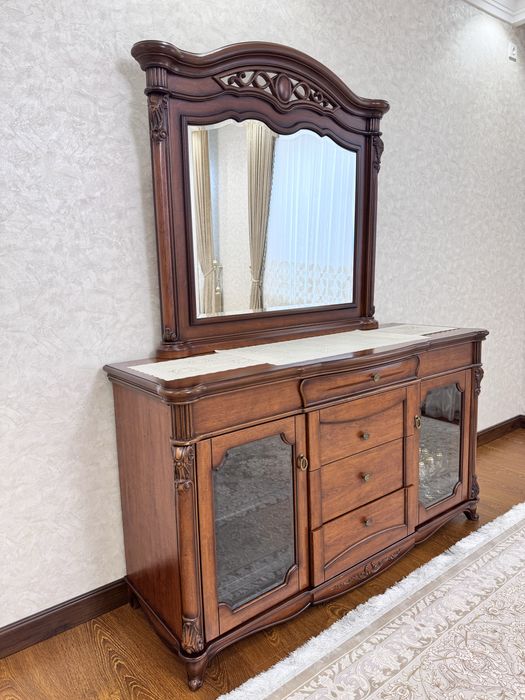 Mebel kamod yengi judayam yaxshi xolatda