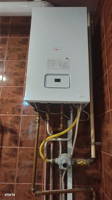 De vanzare/inchiriere apartamentin vila,zona liceul Decebal