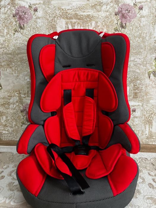 Продам детский кресло цена 17000.