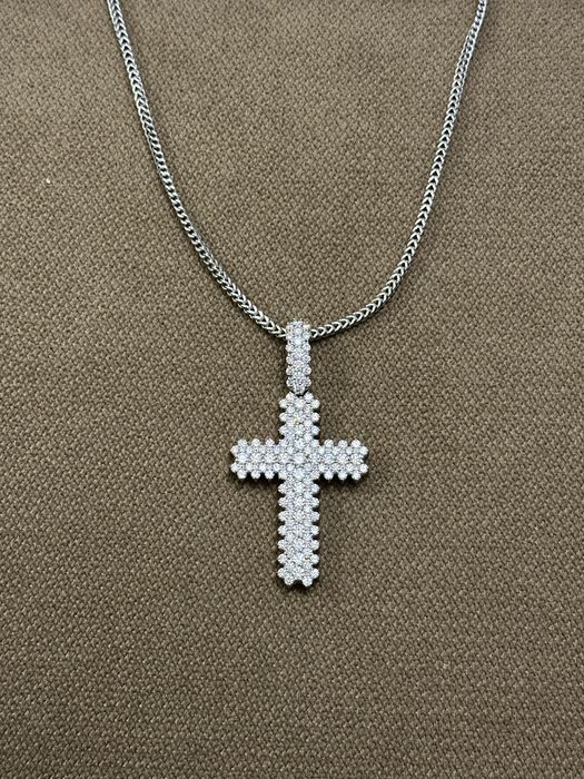 5.30 ct Diamante Naturale – Pandantiv - Cruce - Aur Alb  cu Lanț