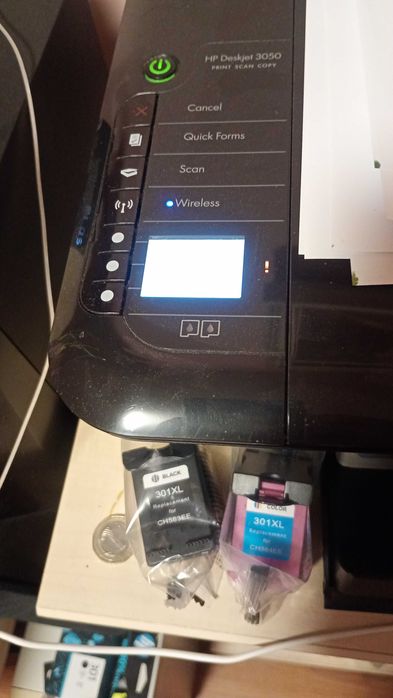 цветен wifi принтер скенер копир HP deskjet 3050 с нови глави
