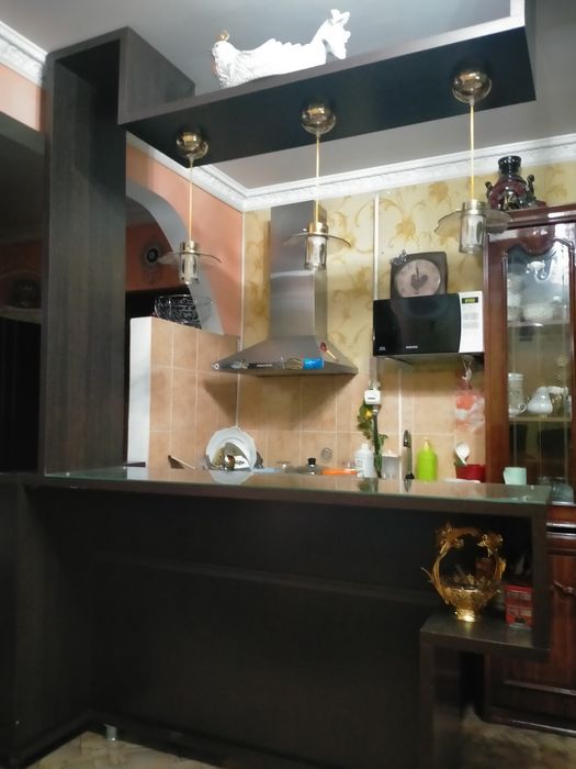 Продам барную стойку.