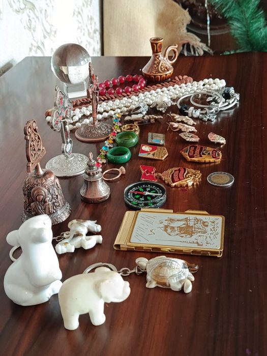 Сувениры, украшения, бижутерия