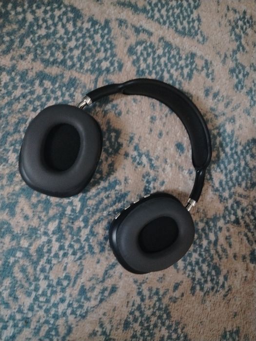 Наушник P9 состояние отлично