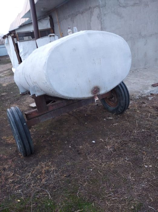 Емкость 2-куб на колесах