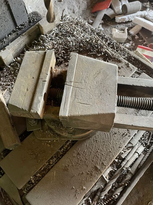 Продается тиски