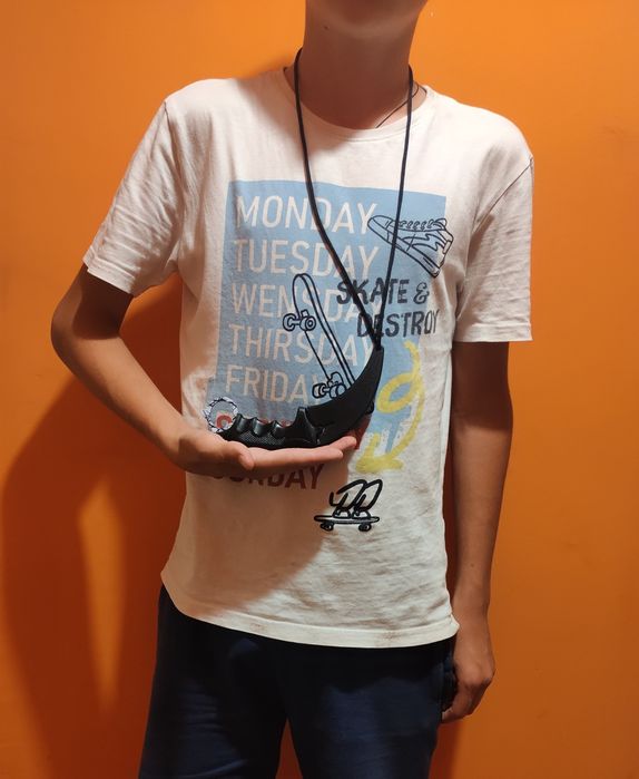 Продавам Karambit White Dragon