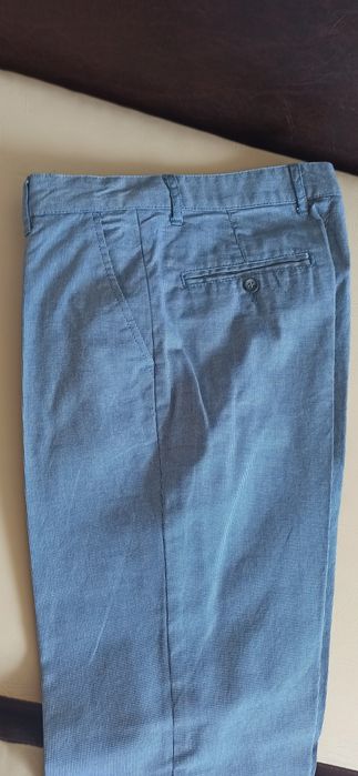 Pantaloni bărbătești