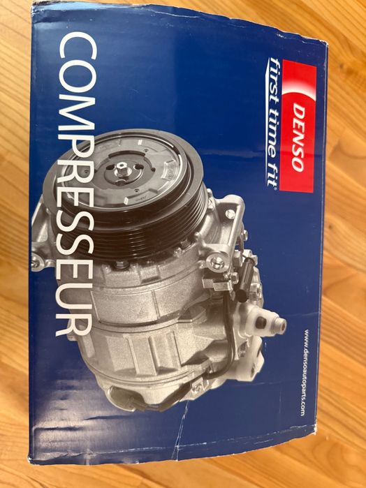 Компрессор кондиционера для Lexus LS460 фирмы Denso  на запчасти.