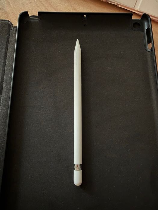 Ipad 9 64 GB в перфектно състояние и оригинална писалка