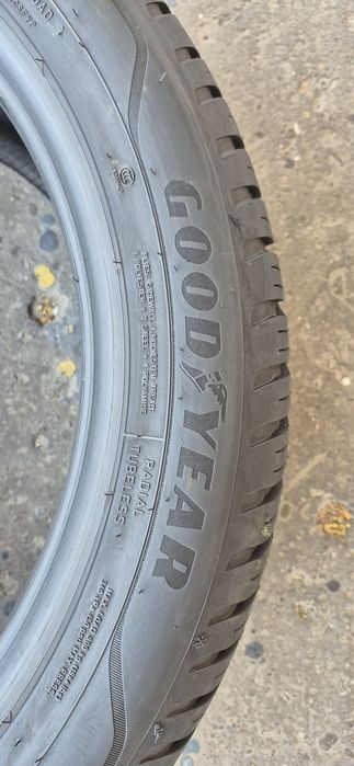 4 anvelope M+S ca noi 255/45/19,doua Continental 2022,doua Goodyear 2023.Pretul este pe bucata.