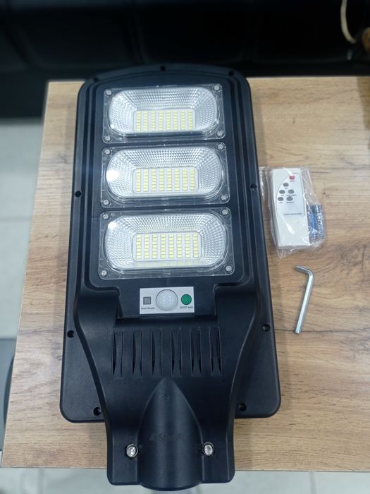 Solar led street light