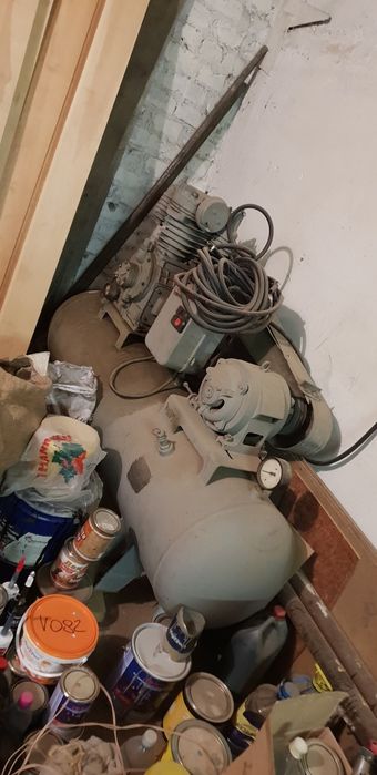 Продам воздушный компрессор