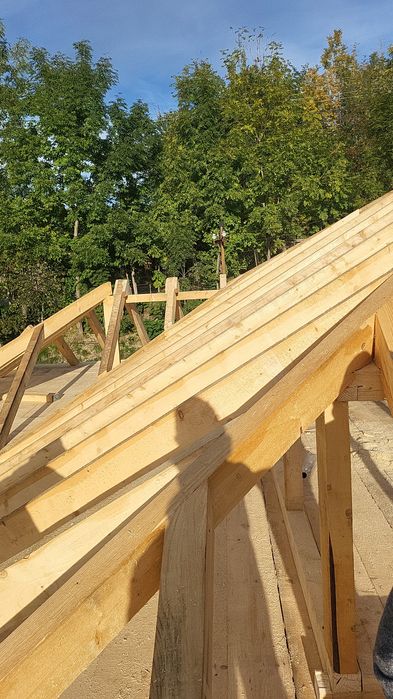 Meseriasi Acoperisuri si reparati de urgenta