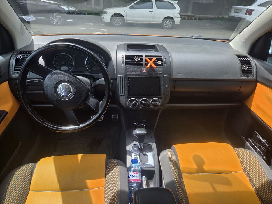 Volkswagen Cross Polo