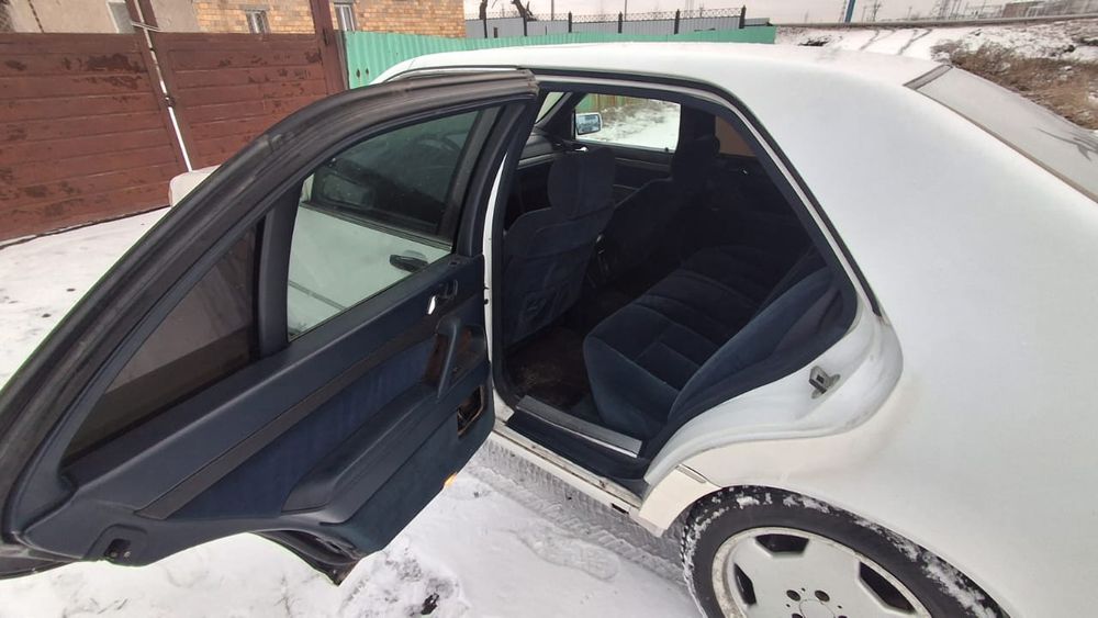 Продам 140 мерс.на ходу.