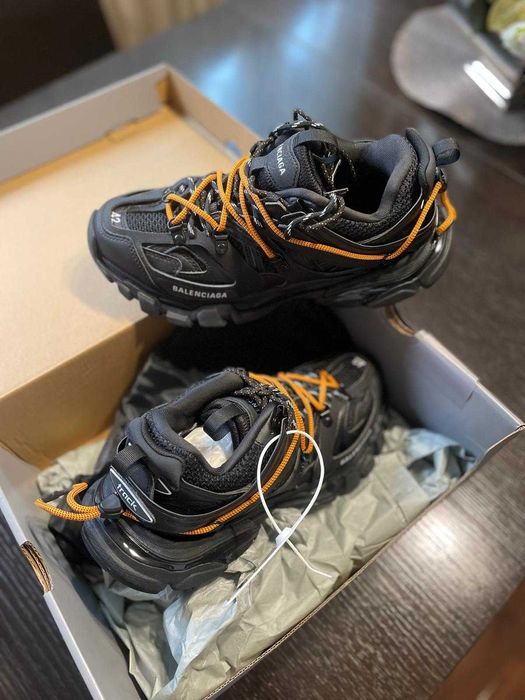 Balenciaga Track , numar 42 , full box