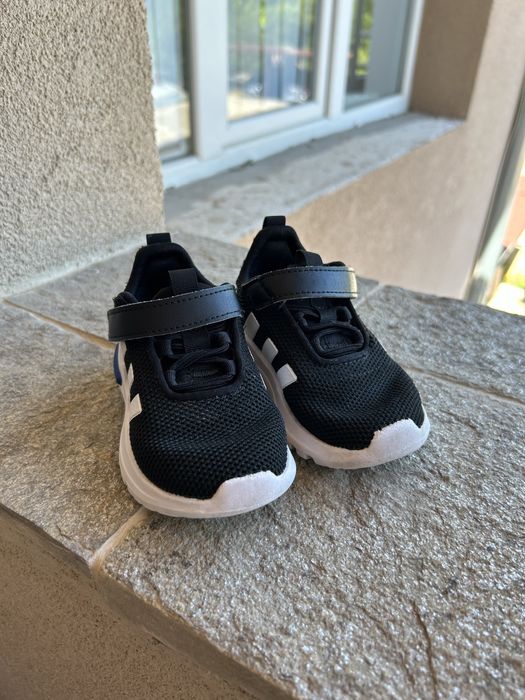 Маратонки за момче Adidas 21 номер