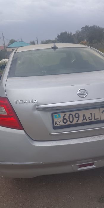 Продам машину ниссан тиана