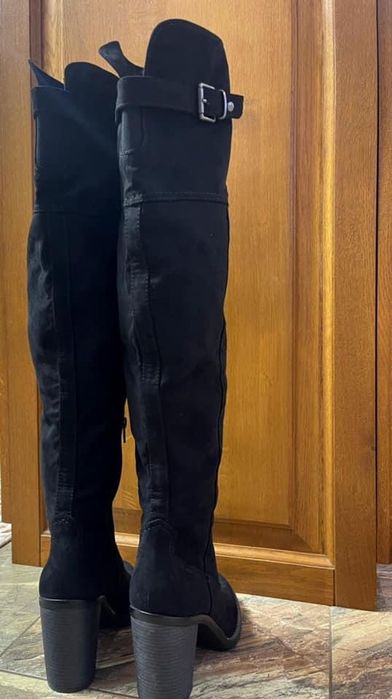 Дамски велурени ботуши