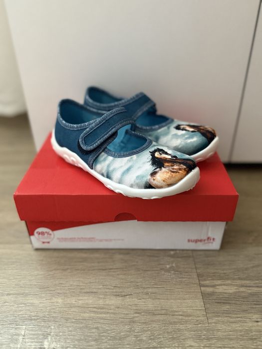 НОВИ пантофи Superfit, 27 номер за момиче