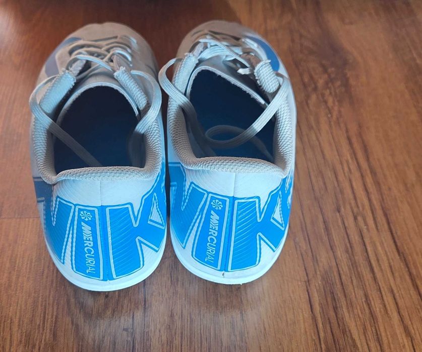 Бутонки детски почти нови