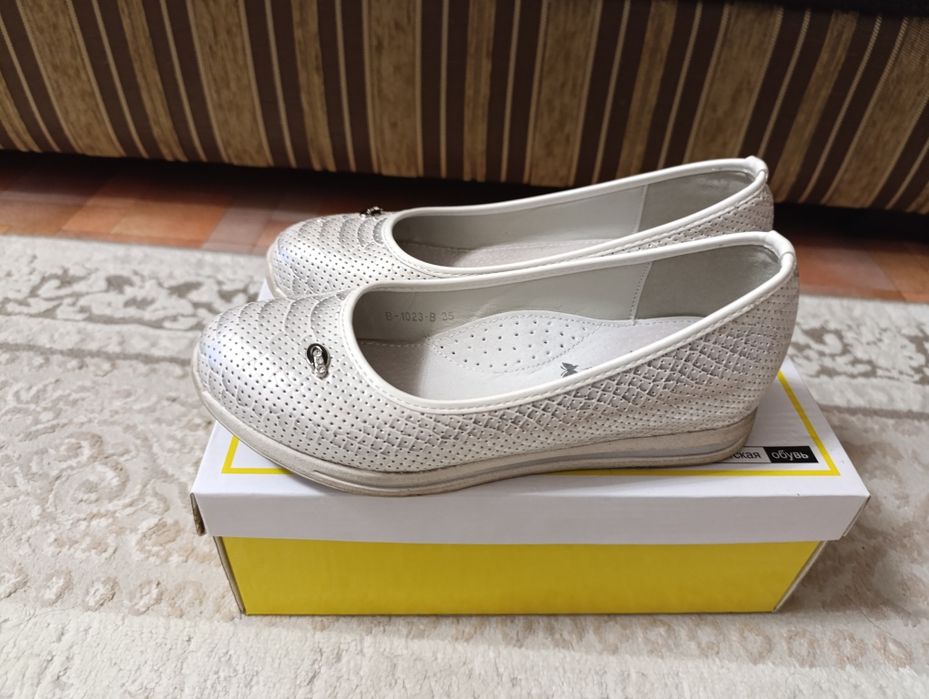 Детская обувь сандали и туфли