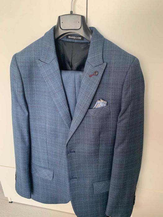 Costum Baieti marimea 42