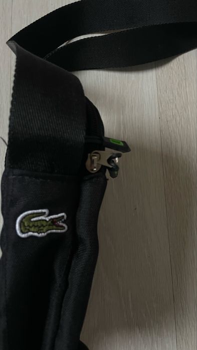 Lacoste чанта оригинал