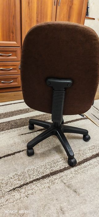 Компьютерное кресло