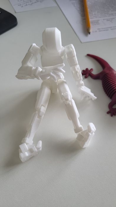 Фигурки пластиковые