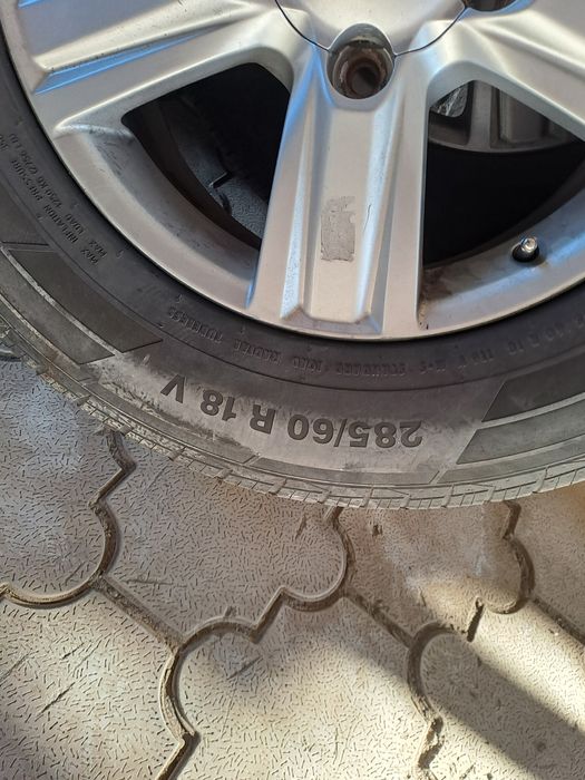 285/60/18 диск с шинами на TLC 200