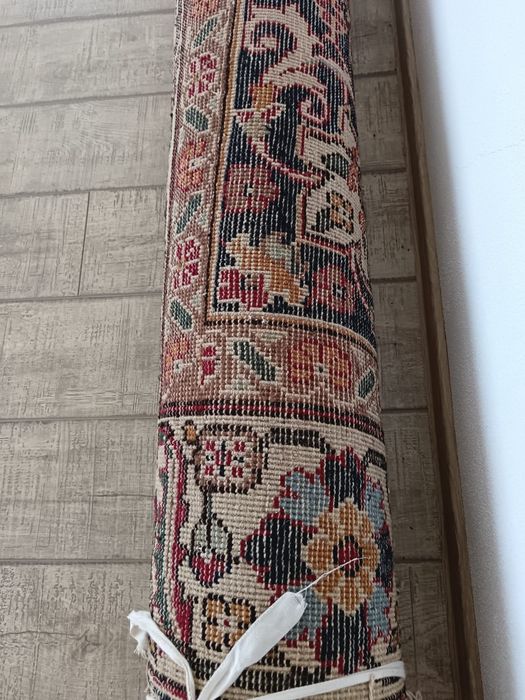 Covor nou de colecție anul 1985  manual mecanic dimensiuni 2,50cu 3,6