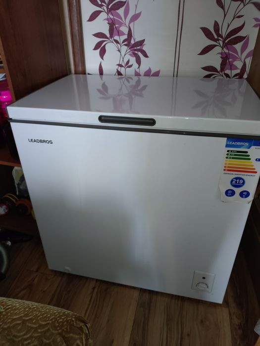 Продам морозильник