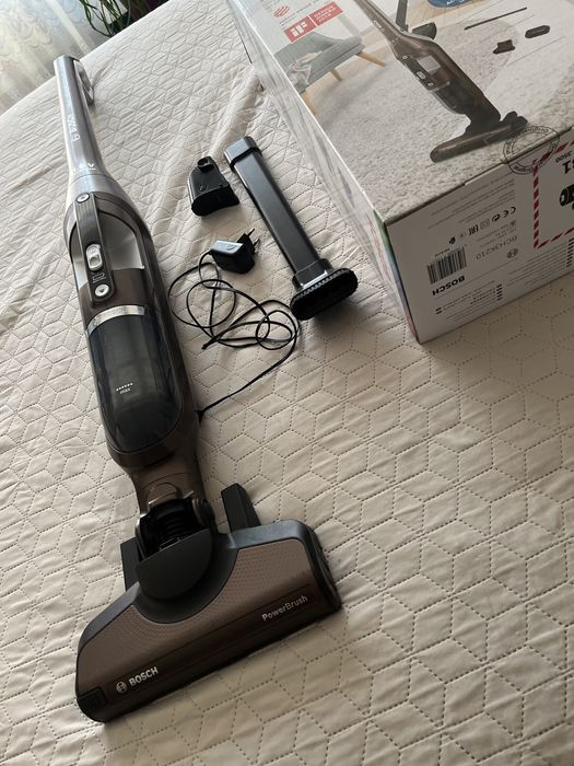 Прахосмукачка ЗА ЧАСТИ Bosh 21.6 V