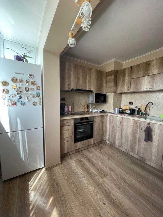 Продава се Тристаен апартамент в Търговище, Запад 3 - 75 кв.м за 1224 €/кв.м - Снимка #18