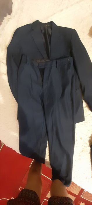 Продам костюм тройка