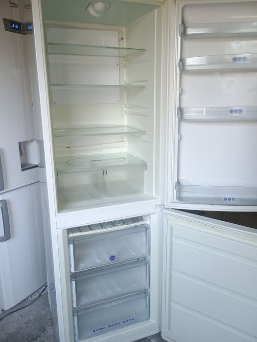 Frigider cu congelator tip combină frigorifică  Gorenje WE33712