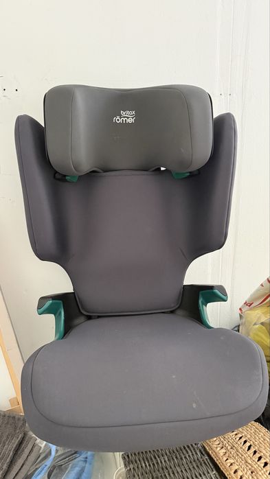 Scaun auto cu isofix pentru copii Britax Romer, Discovery Plus 2, Midnight Grey, 3.5-12 ani, 100-150 cm, 15-36 kg, testat ADAC