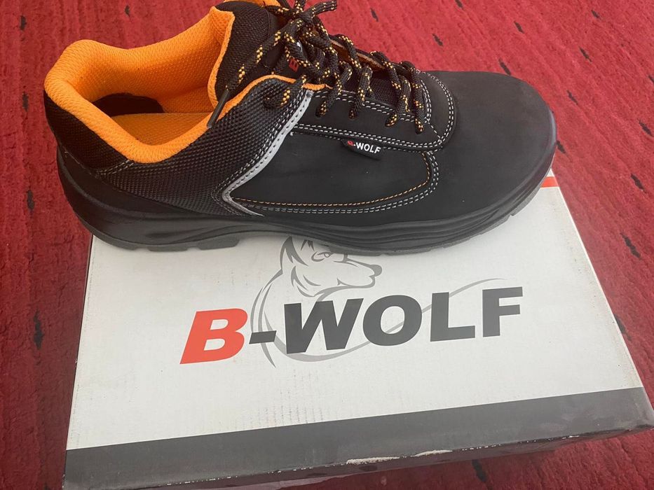Работни обувки 45 номер - B-WOLF- неизползвани