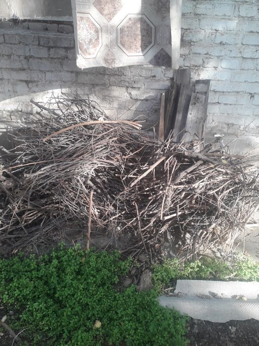 Дрова, доски , дсп куски.