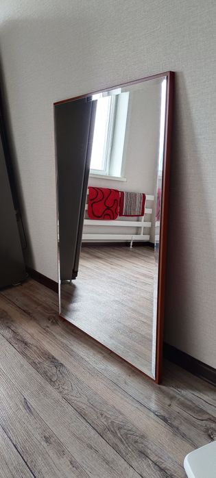Продам зеркало настенное