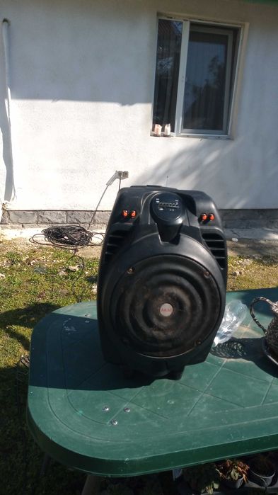 Мобилна тонколона АКАЙ