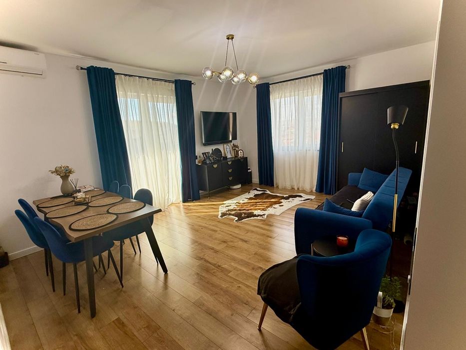 Vand Apartament 3 Camere Apahida zona linistita
