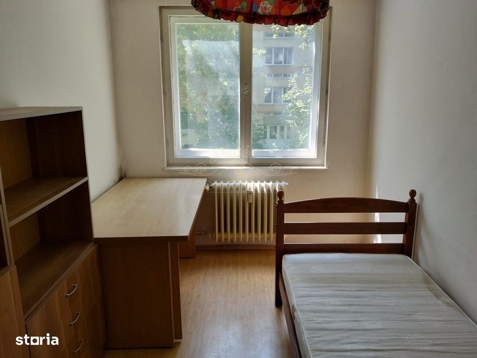 Vind apartament 3 camere in Gheorgheni .