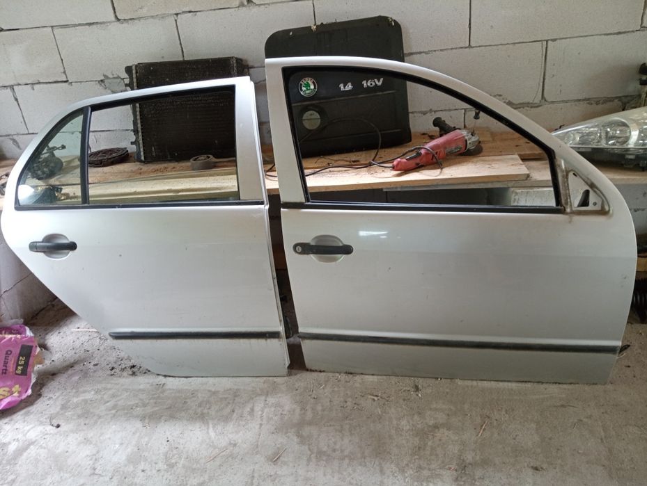 Uși Skoda Fabia 1 (1999-2007) berlina cu modul și macara