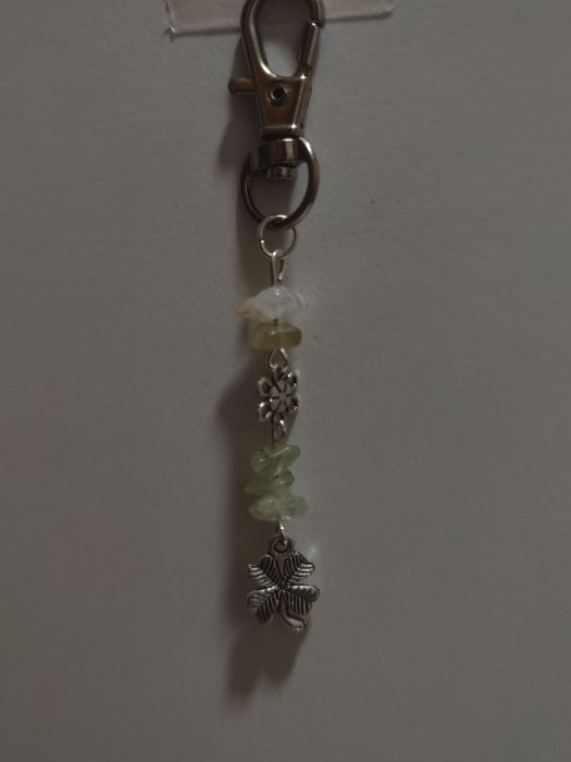 Martisoare handmade din cristale