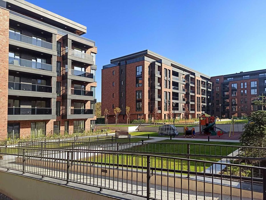 Дава се под наем Двустаен апартамент в София, Хладилника - 73 кв.м за 999 € - Снимка #17