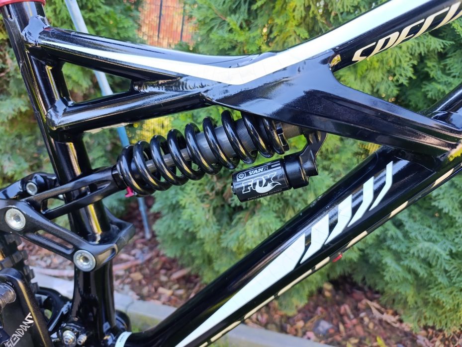 Планински велосипед Мекица SPECIALIZED ENDURO за скачане. 27,5/M.