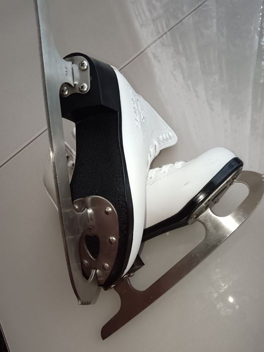 Коньки фигурные детские